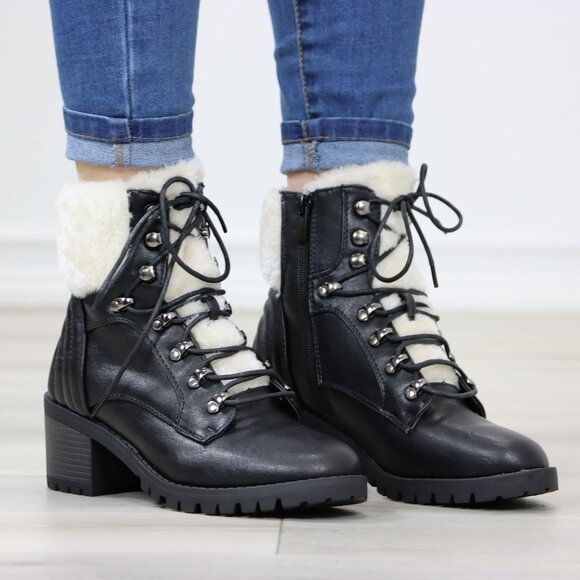 Black Lace Up Ankle Boots Chunky Heel Faux Fur Lined - Picture 3 of 16